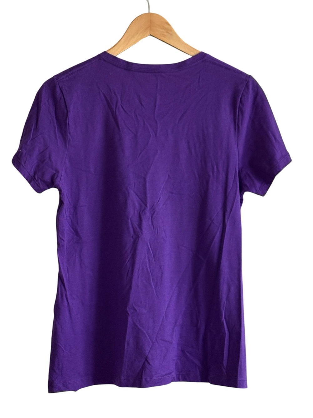 Fantatics MN Vikings Womens Purple V Neck Tee Shirt Top Size Medium NFL Football - Picture 2 of 5